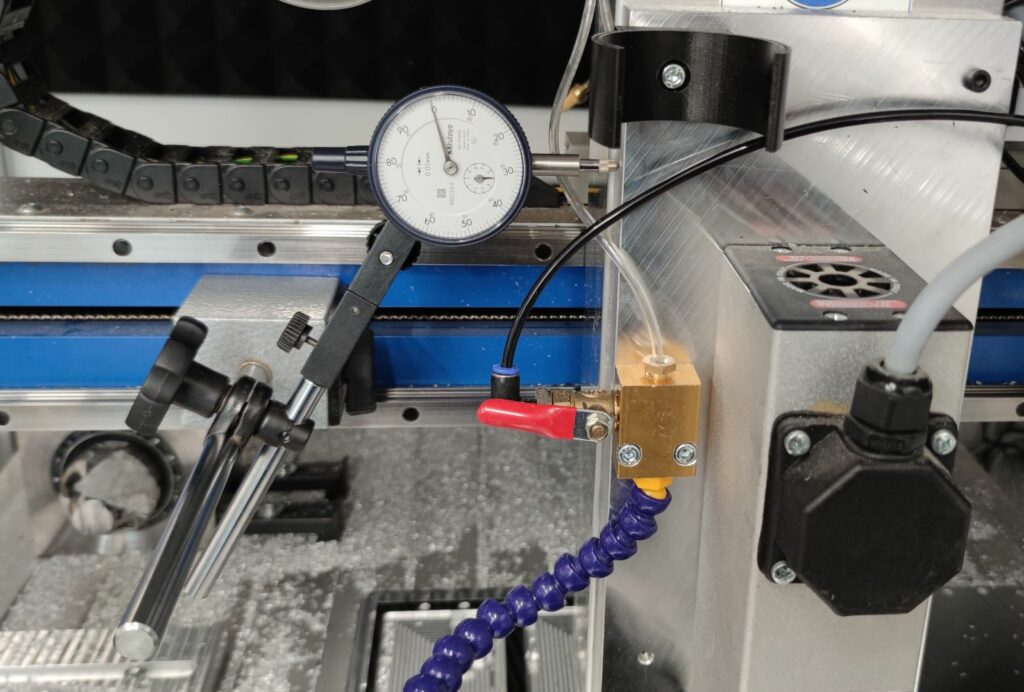 Backlash measurement on our CNC machine controlled with Mach4 